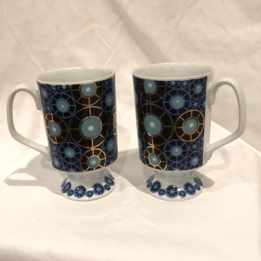 Pair of Royal Crown Arnart Mugs